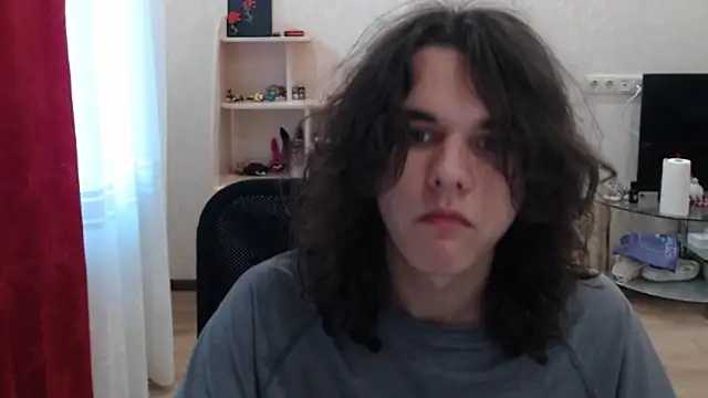 Snapshot of tiiiiiiiiim chatting on 07.28.26 tiiiiiiiiim online show from 07.28.26