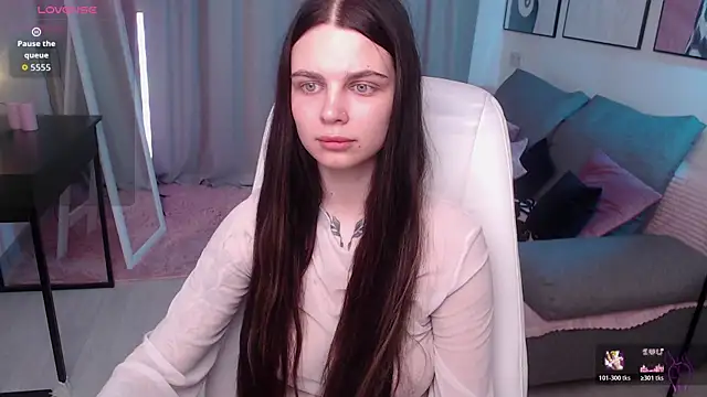 Snapshot of Mihcela_Furett chatting on 07.20.26 Mihcela Furett online show from 07.20.26