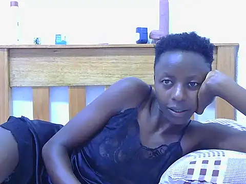 Snapshot of zuhura69 chatting on 07.28.26 zuhura69 online show from 07.28.26