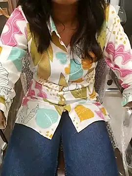 Sizzling Ruhii  online show from 07.01.26