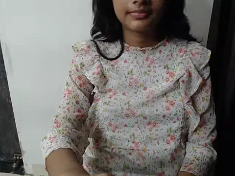 Sizzling Ruhii  online show from 07.06.26
