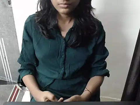 Sizzling Ruhii  online show from 07.10.26