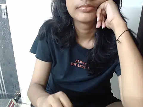 Sizzling Ruhii  online show from 07.13.26