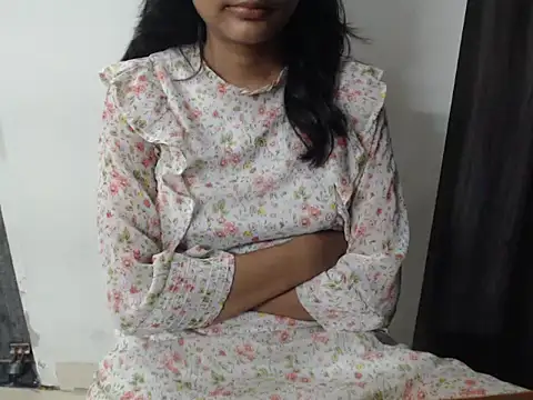 Sizzling Ruhii  online show from 07.21.26