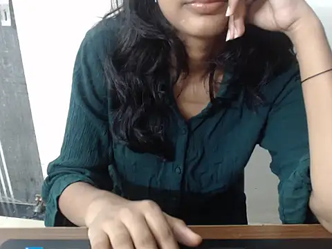 Sizzling Ruhii  online show from 07.22.26