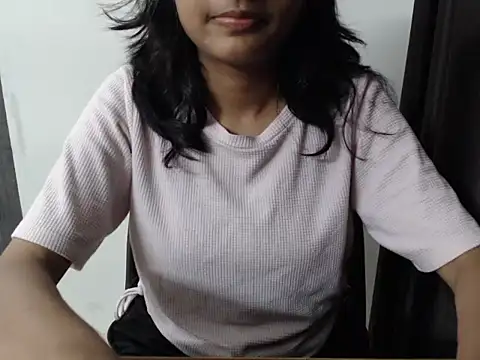 Sizzling Ruhii  online show from 07.23.26