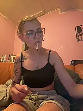 Snapshot of Alina-420 chatting on 07.06.26 Alina-420 online show from 07.06.26