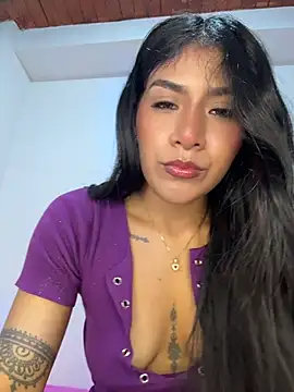 Roxie Rogue online show from 07.12.26