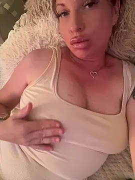BustyBunny40 online show from 07.28.26