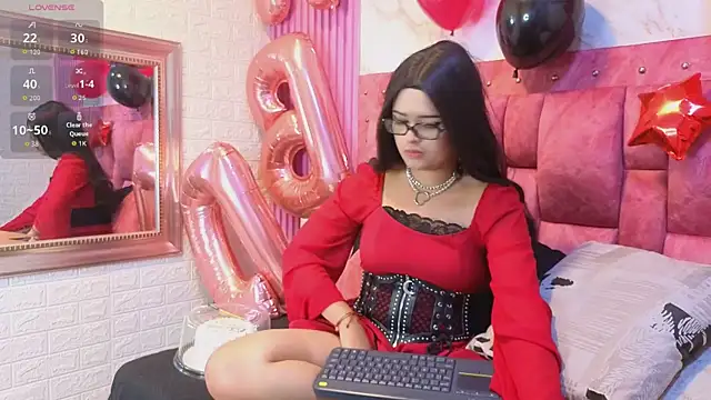 ScarlettVelvet1 online show from 07.09.26
