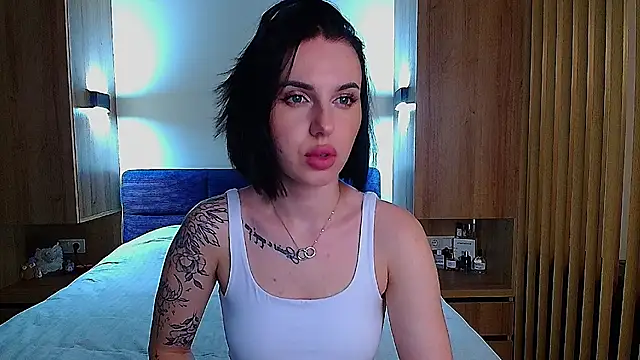 Snapshot of Mindblowing_Woman chatting on 07.13.26 Mindblowing Woman online show from 07.13.26
