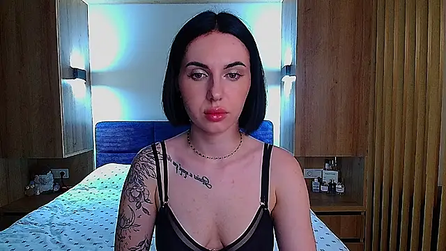 Snapshot of Mindblowing_Woman chatting on 07.17.26 Mindblowing Woman online show from 07.17.26