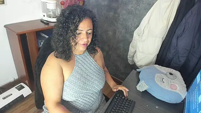 Snapshot of Natasha_Fox_Bms chatting on 07.23.26 Natasha Fox Bms online show from 07.23.26