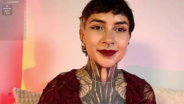 Luana Fiore0 online show from 07.23.26