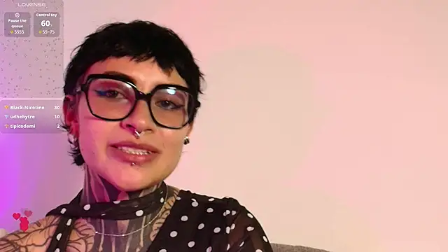 Luana Fiore0 online show from 07.28.26
