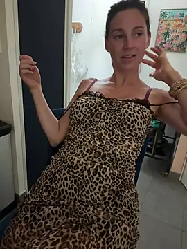 Snapshot of Rosiela chatting on 07.22.26 Rosiela online show from 07.22.26