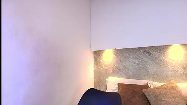 Ximena jougle online show from 07.20.26
