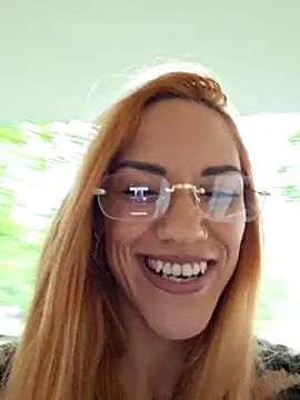 Snapshot of Bella-de-Lamour chatting on 07.20.26 Bella-de-Lamour online show from 07.20.26