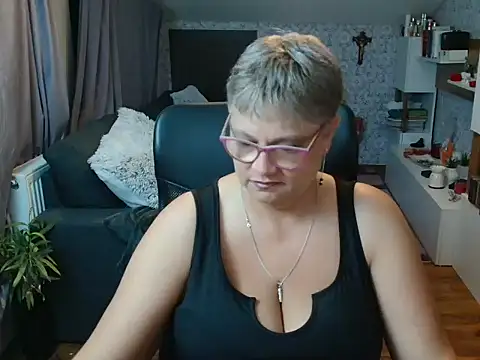 NewHellen4you online show from 07.04.26