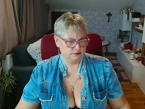 NewHellen4you online show from 07.15.26