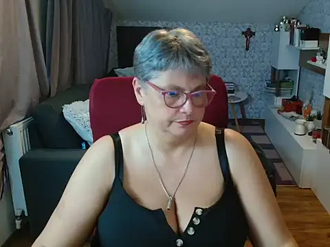 NewHellen4you online show from 07.18.26