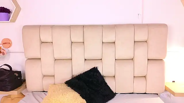Katt wild online show from 07.28.26