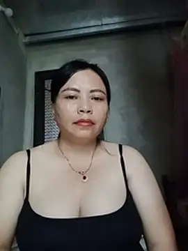 Snapshot of Lee_bee1 chatting on 07.15.26 Lee bee1 online show from 07.15.26
