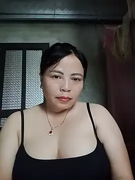 Snapshot of Lee_bee1 chatting on 07.20.26 Lee bee1 online show from 07.20.26
