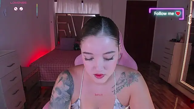MiaLatina  online show from 07.16.26
