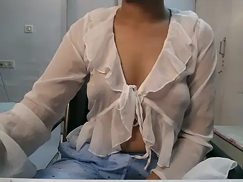 Snapshot of horny_prisha chatting on 07.27.26 horny prisha online show from 07.27.26