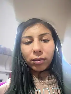 Snapshot of ariella_lov chatting on 07.25.26 ariella lov online show from 07.25.26