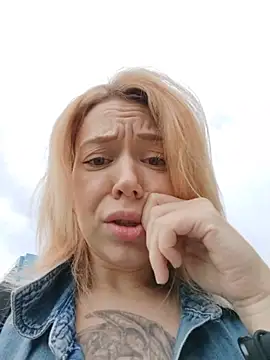 Emma risky online show from 07.22.26