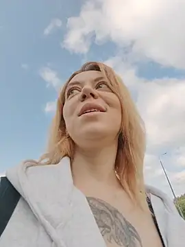 Emma risky online show from 07.23.26