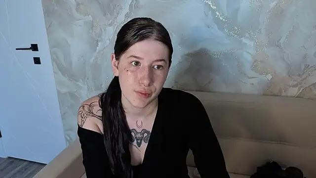 Ester Henderson online show from 07.28.26