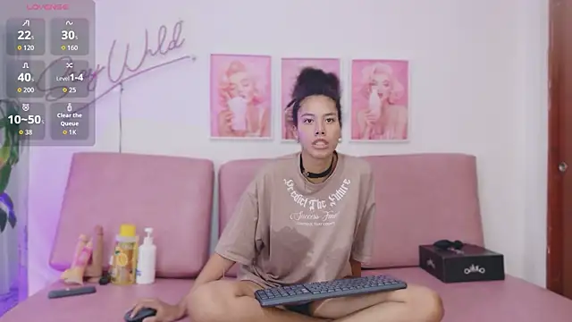 Snapshot of Hayana_Velvet chatting on 07.23.26 Hayana Velvet online show from 07.23.26