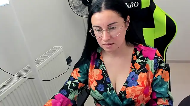 Snapshot of ChloeVibee chatting on 07.20.26 ChloeVibee online show from 07.20.26