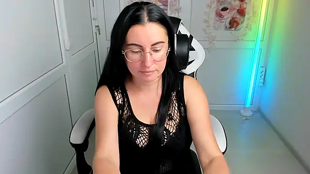 Snapshot of ChloeVibee chatting on 07.27.26 ChloeVibee online show from 07.27.26