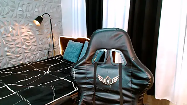 Velvet Aurora online show from 07.18.26