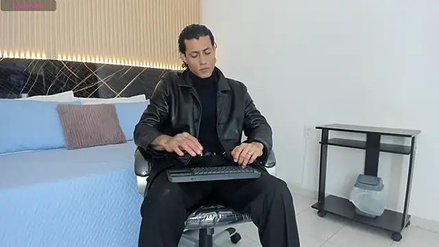 Damian romanoff  online show from 07.27.26
