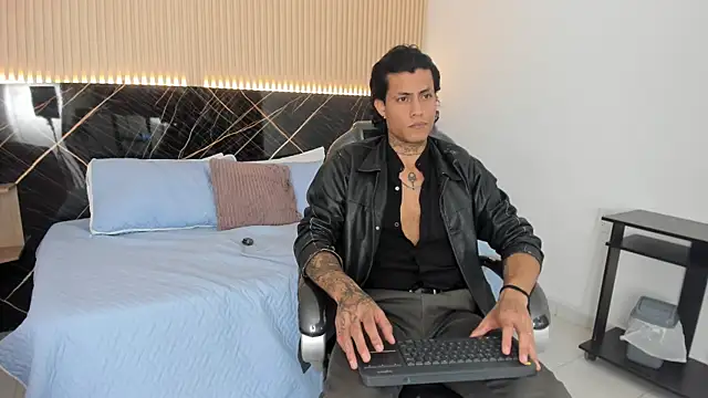 Damian romanoff  online show from 07.28.26