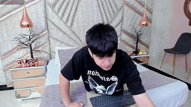 MilanMercier online show from 07.27.26