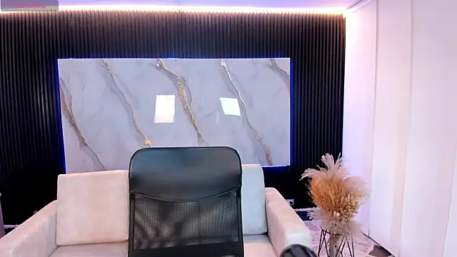 Venus Cooperr online show from 07.18.26