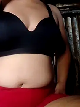Snapshot of YummyPussy19 chatting on 07.26.26 YummyPussy19 online show from 07.26.26