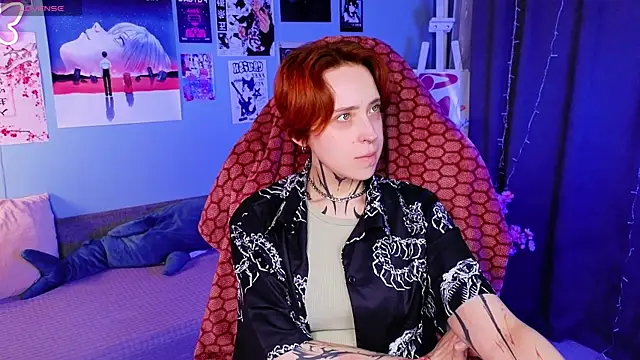 Snapshot of vixen_noir chatting on 07.18.26 vixen noir online show from 07.18.26