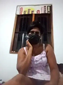 Snapshot of dimopussy chatting on 07.17.26 dimopussy online show from 07.17.26