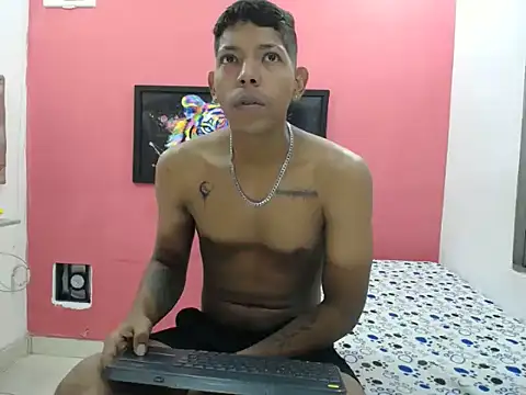 latinosninfomanos online show from 07.05.26