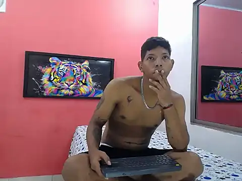 latinosninfomanos online show from 07.14.26