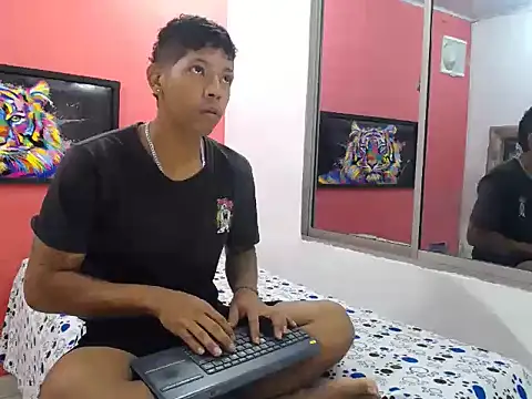 latinosninfomanos online show from 07.16.26