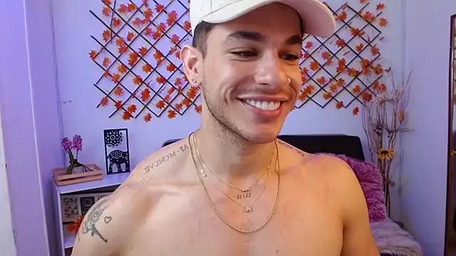  Juan023  online show from 07.08.26