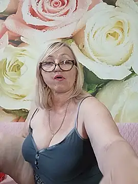 Snapshot of Rita-berry chatting on 07.19.26 Rita-berry online show from 07.19.26